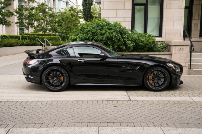 2018 mercedes-benz amg gt r