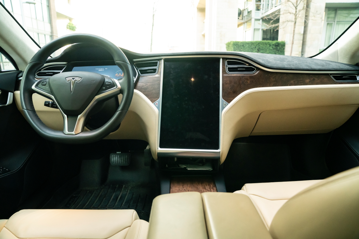 2017 Tesla Model S 100D | Mile's End Motors